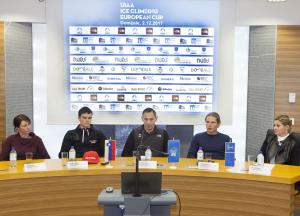 Maja Šuštar, Janez Svoljšak, Andrej Pečjak, Matej Ogorevc in Renata Kosec pred EP v lednem plezanju Domžale 2017 (foto Vido Repanšek)